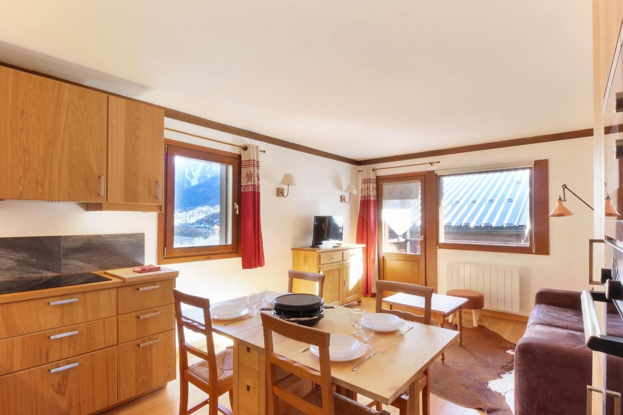 Апартаменти Les Grands Balcons - Newly Renovated - Rock Climbing, Trails, Tmb Near Ле-Уш Екстер'єр фото